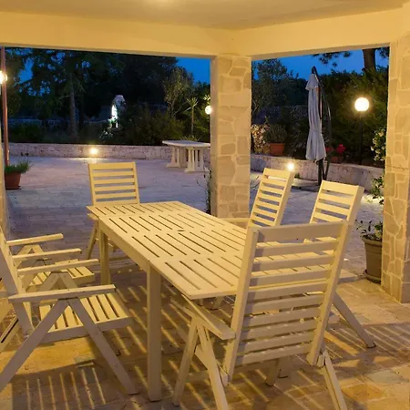 Trullo 59 بيت ضيافة نوتشي